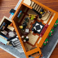 Lego 10297 Boutique Hotel, Set Modellini Da Costruire Per Adulti, Edificio Modulare Da Collezione Con 7 Minifigure