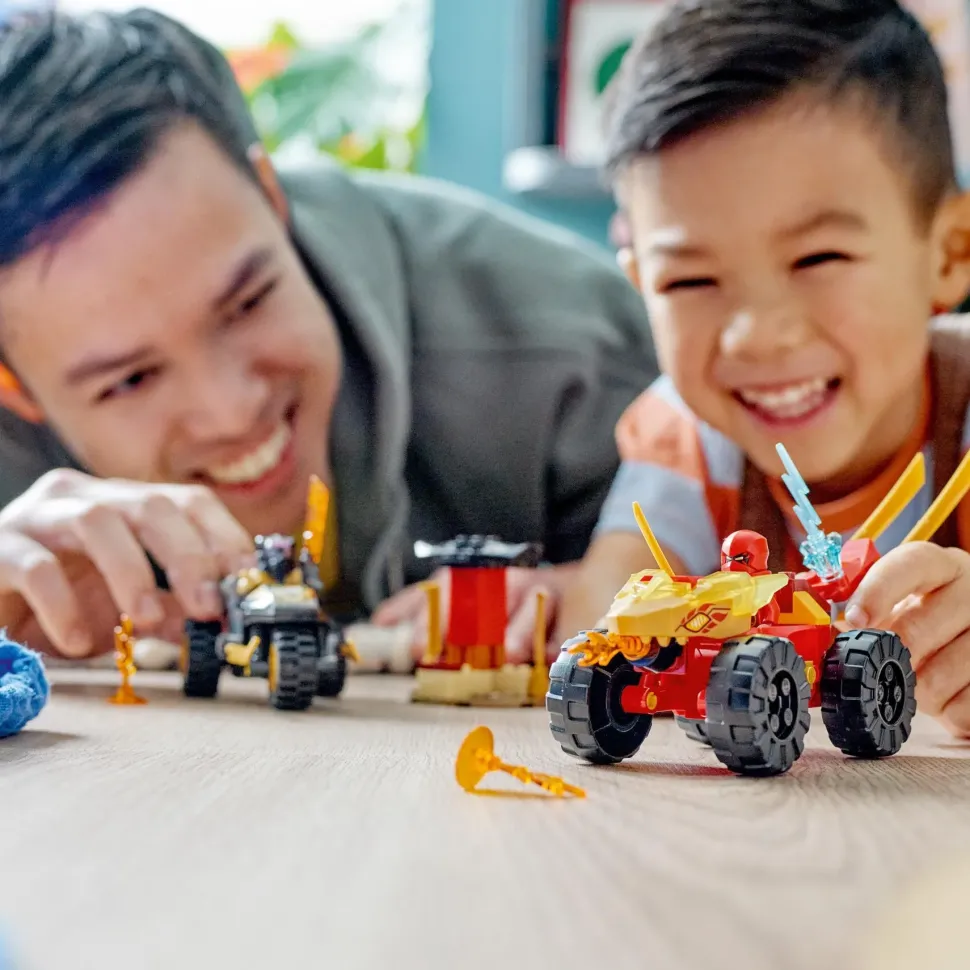 Lego Ninjago 71789 Battaglia Su Auto E Moto Di Kai E Ras, Veicoli Giocattolo Con 2 Minifigure, Giochi Ninja Per Bambini 4+ Anni